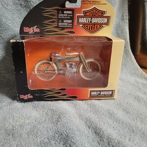 MAISTO Series 22 HARLEY DAVIDSON Motorcycles 1909 Twin 5D V-Twin 1:18 2007